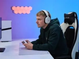 Nyt PS5-headset går trådløst: Op til 55 timers batteri